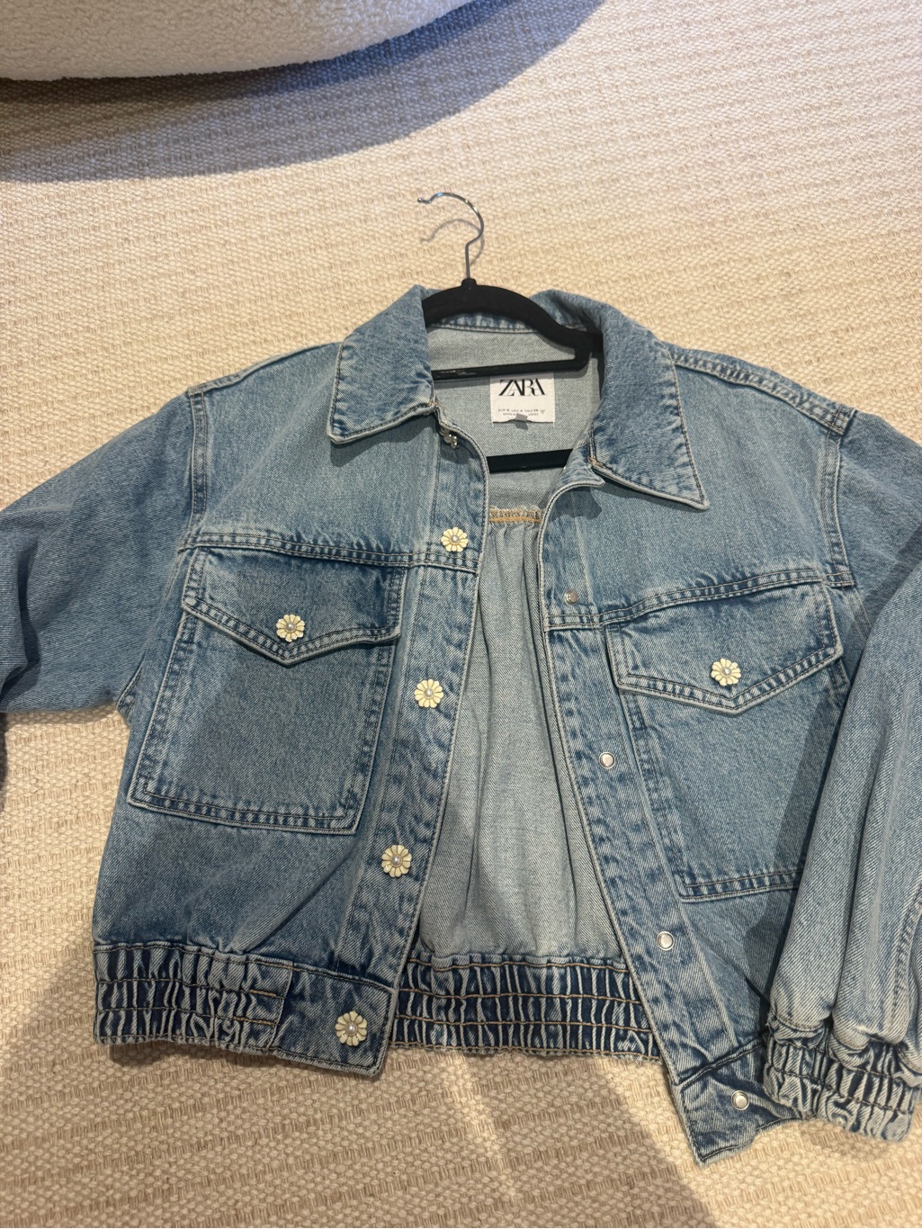 Zara Light Blue Denim Cropped Jacket With Daisy Buttons